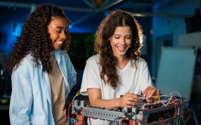 Mujeres STEM: cómo impulsar su presencia en ciencia y tecnología